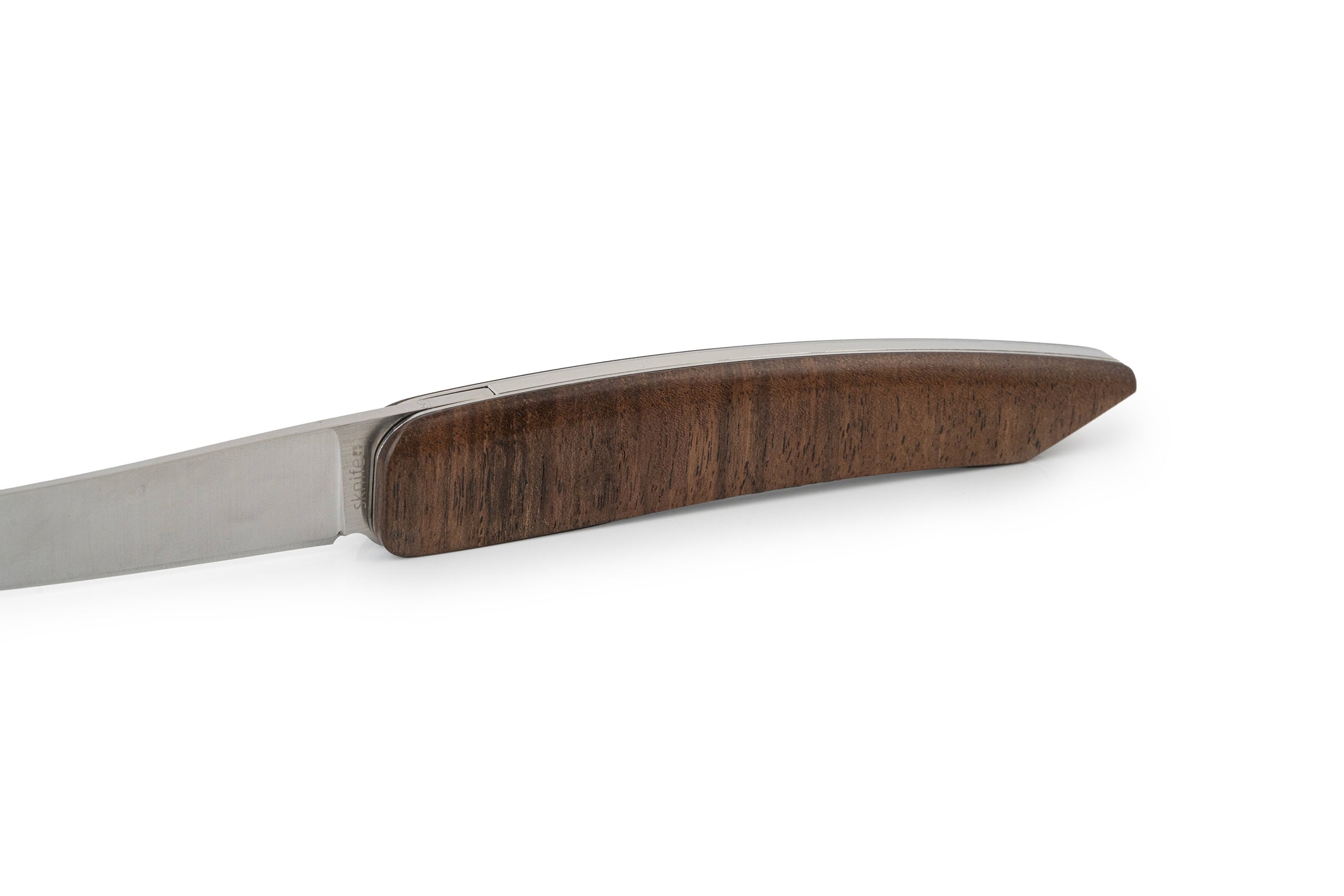 النصل العربي × SKnife — خشب الجوز