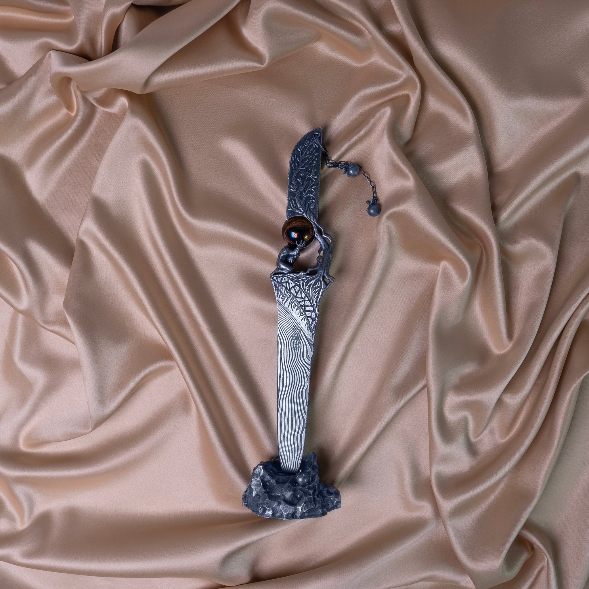 Dagger - Meteorite